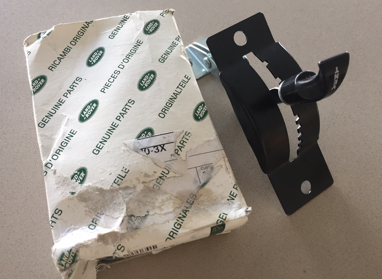 Land Rover Defender Perentie Front Vent Lever Genuine