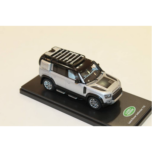 Land Rover Defender 110 Silver Kitted