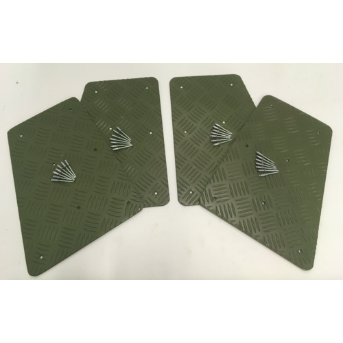 Land Rover Perentie Wing Top Chequre Plate Set 
