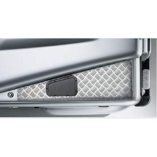 Land Rover Defender Puma  Wing Top Chequre Plate Black LR005242