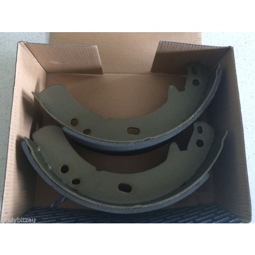 Land Rover Series 2/2A/3 Hand Brake Shoes STC3821